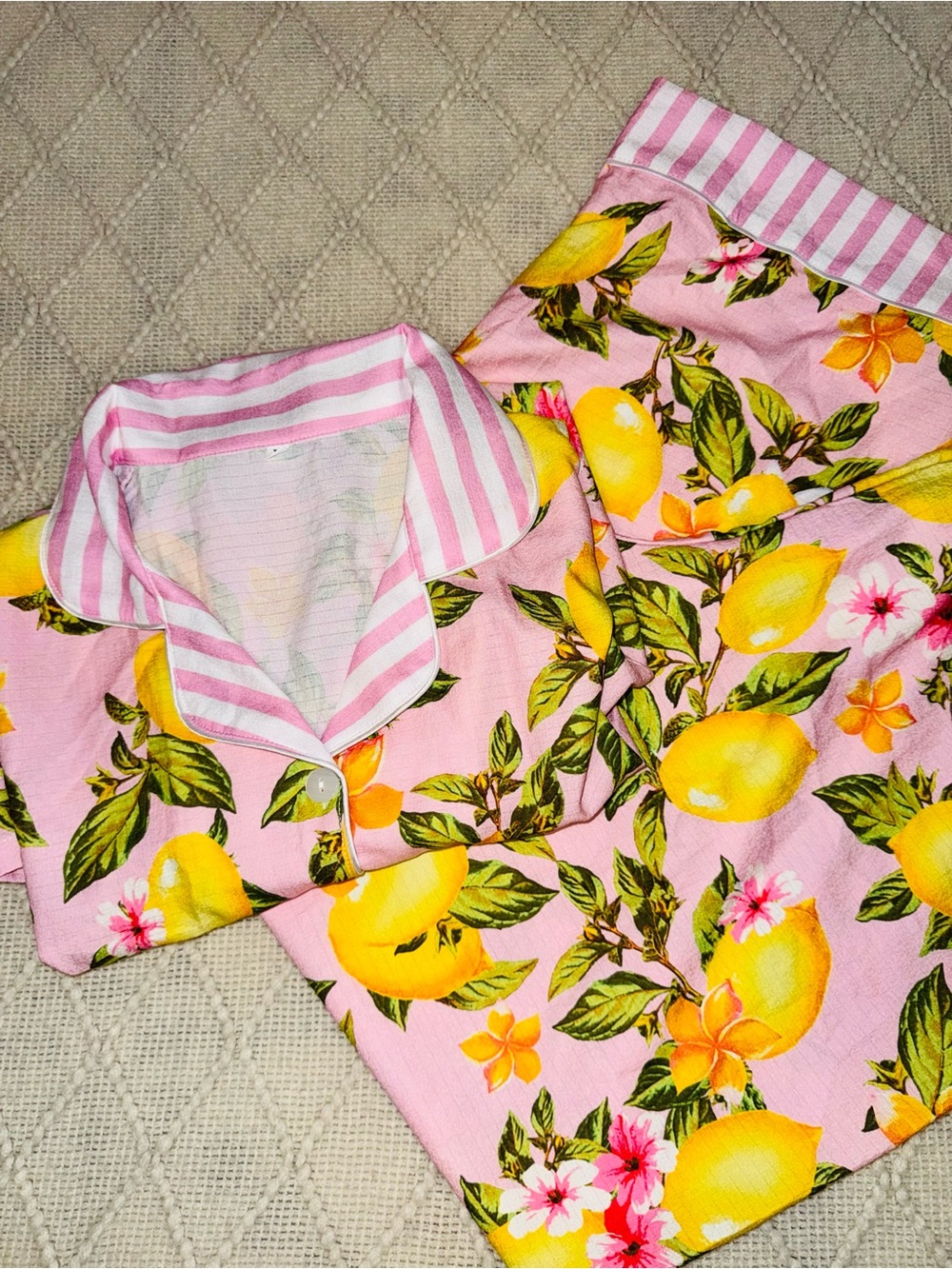 SHEIN Pink Lemon-Print Button Down Pajama Set L